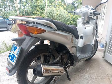 Scooter Honda SH 150 del 2003