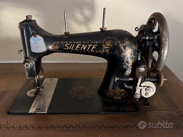 Macchina da cucire antica SILENTE a pedale