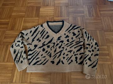 Maglioncino con collo alto nero con brillantini