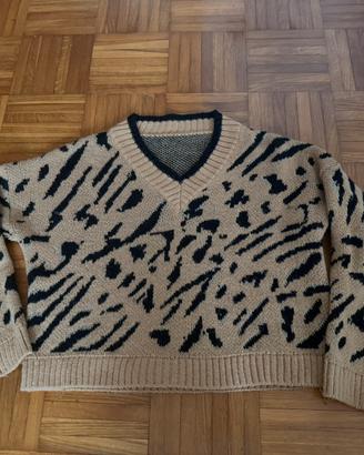Maglioncino con collo alto nero con brillantini