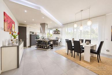 SPLENDIDO APPARTAMENTO CON TERRAZZO, 2 CAMERE, 2 B