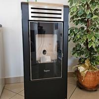 Stufa a PELLET marca TEPOR mod.ERMETICA 98STAR 12C