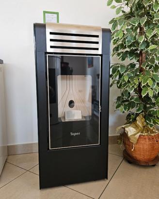 Stufa a PELLET marca TEPOR mod.ERMETICA 98STAR 12C