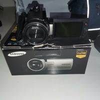 Cinepresa digitale e macchina fotografica digitale