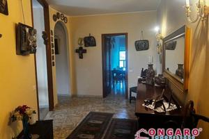 Appartamento di 100 m² con più di 5 locali a Coppa