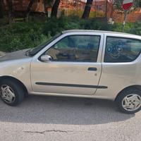 auto fiat 600