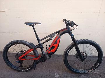 MOUNTAIN BIKE ELETTRICA 