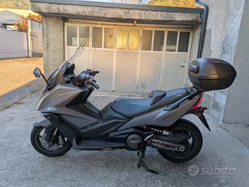Kymco ak550