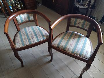 poltroncine a pozzetto restaurate