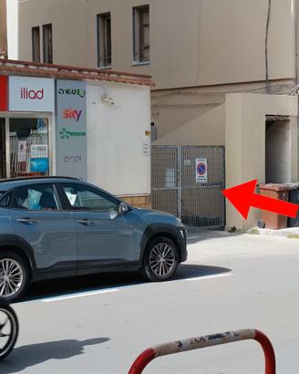 Box auto, zona questura
