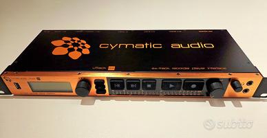 Cymatic Audio uTrack 24 +2 fruste Cymatic DB25-XLR
