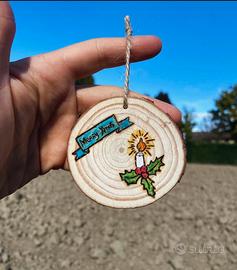 Addobbo natalizio in legno pirografato a mano