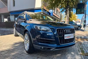 Audi Q7 4.2 V8 TDI quattro