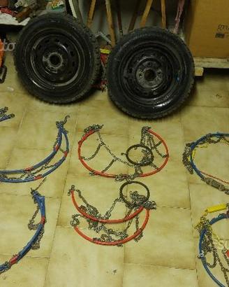 Gomme chiodate,catene,bombole metano ecc