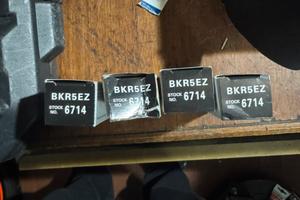 4 candele NGK BKR5EZ