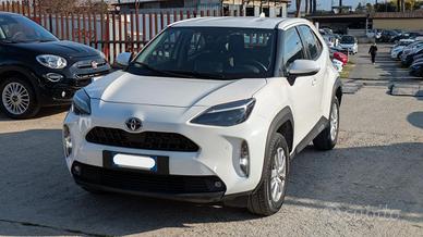 TOYOTA Yaris Cross Hybrid CVT Business 1.5cc 92c