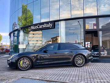 Porsche Panamera Sport Turismo 4 e-hybrid