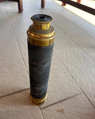 Cannocchiale per navi con canna rivestita in pelle