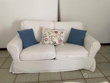 divano letto bianco due posti