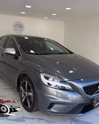 Volvo V40 D3 R-design-GARANTITA-2018