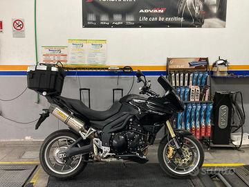 Triumph tiger 1050