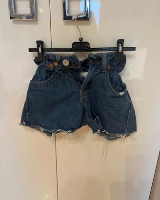 Short levis