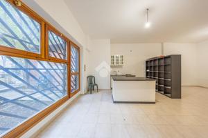2 LOCALI A ROMA