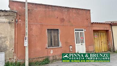 Riola sardo - casa campidanese con ampio terreno