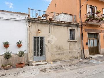 2 LOCALI A FOGGIA