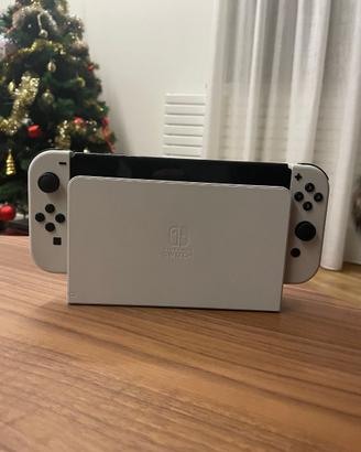 Nintendo Switch Oled bianca usata