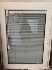 Finestra in PVC con persiana