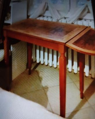 Tavolo allungabile in legno massello 