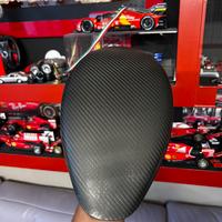 oggetto di design in carbonio