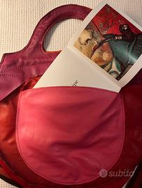 Borsa a mano floreale in tessuto e pelle