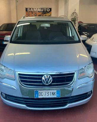 Volkswagen Touran 1.4 16V TSI Highline 7posti
