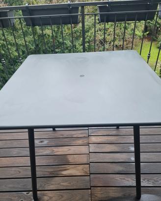 Tavolo EMU pieghevole in ferro 