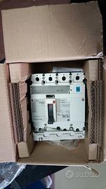 interruttore tripolare 160A general elettric