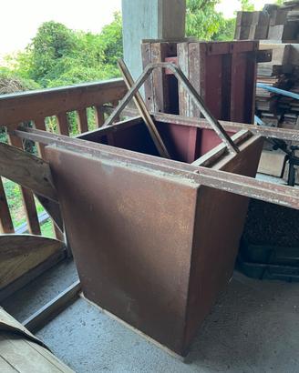 Cassaforma per plinti di capannoni prefabbricati 