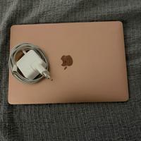 Apple MacBook Air 8.1