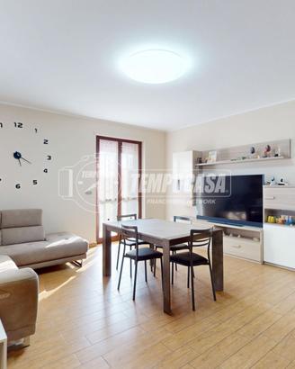 TRILOCALE CON TERRAZZO E DOPPI SERVIZI!
