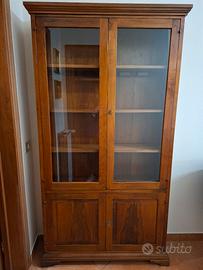  Vetrina  legno artigianale color noce ante vetro