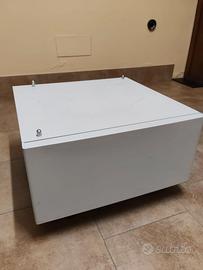 Mobiletto in metallo con anta magnetica e ruote