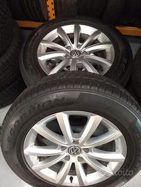 4 cerchi in lega con gomme 