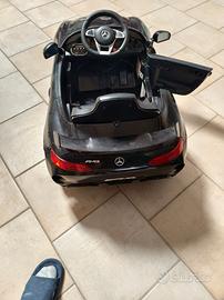 auto Mercedes elettrica per bambini 