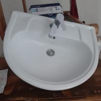 Lavandino bagno completo di miscelatore