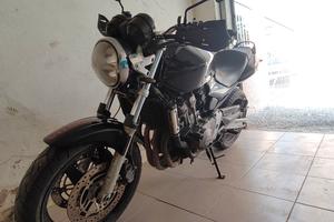 Honda Hornet 600 motore da rivedere