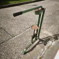 Tappatrice manuale a colonna La Platina