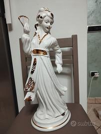 statua GEISHA in porcellana finiture in oro