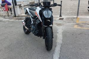 KTM Duke 390