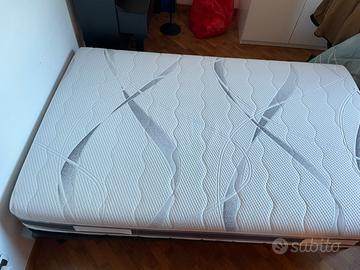 Materasso una piazza e mezzo come nuovo